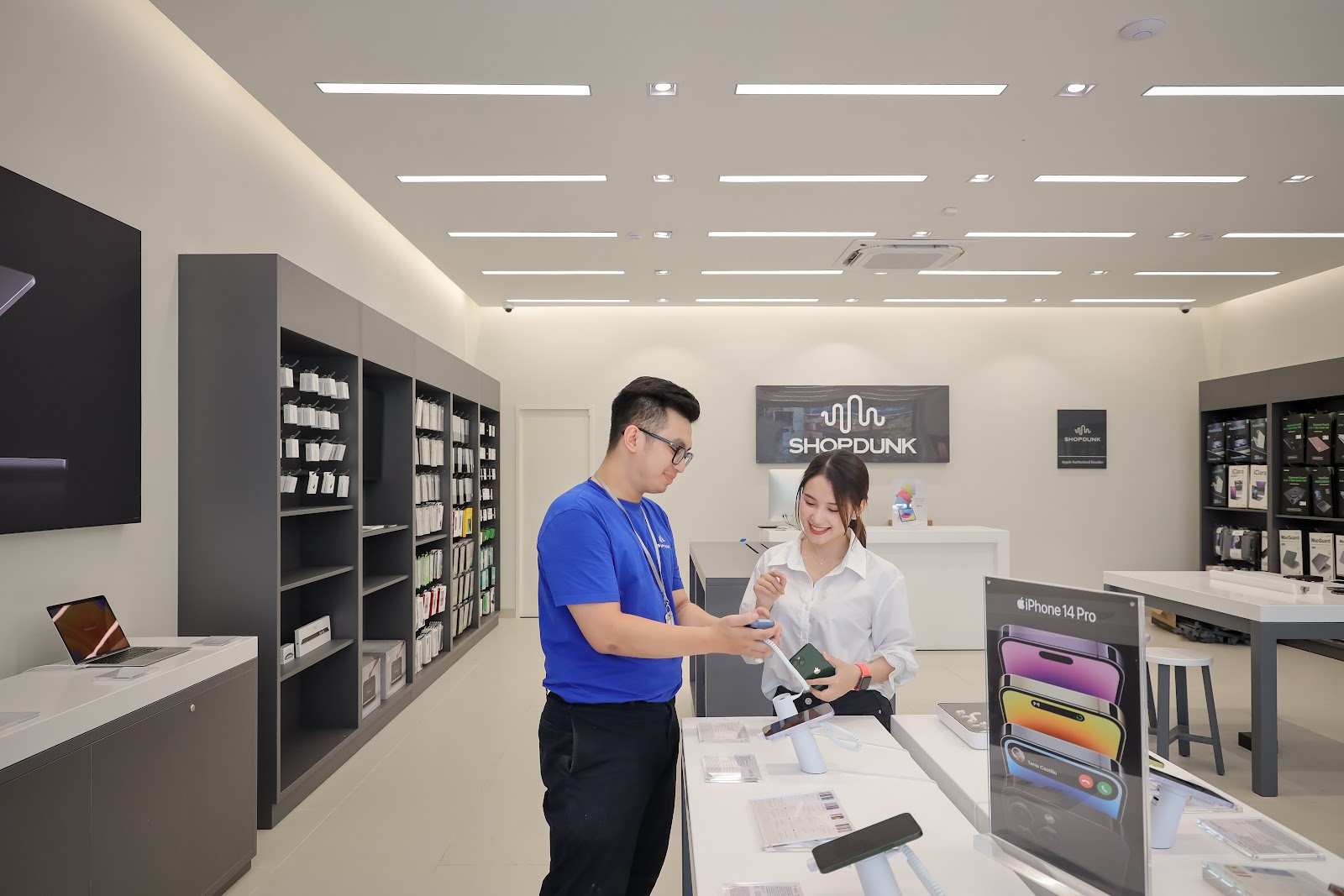 Dịch vụ tận tình và chuyên nghiệp tại ShopDunk